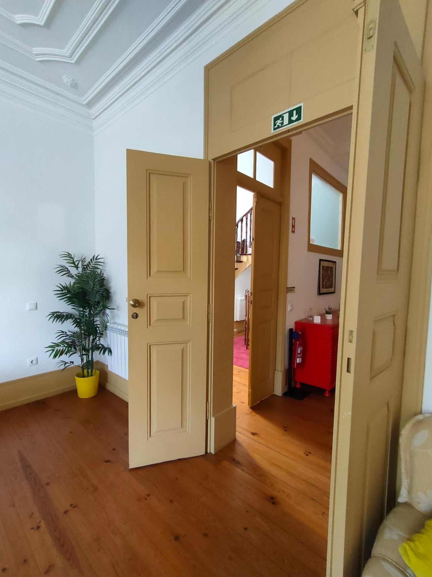 A Vianesa - Guest House Виана до Кастело Екстериор снимка